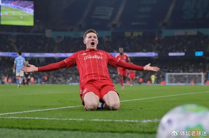 b体育-爆冷平局！保级球队一战搅动曼城冠军梦，或将决定本赛季英超冠军归属|阿森纳|诺丁汉森林|森林|枪手|逼平_新浪体育_新浪新闻