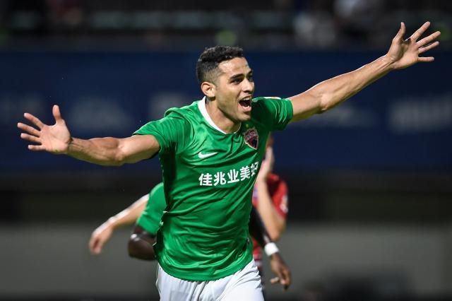 b体育-【中超】卡尔德克双响元敏诚头球 重庆0比3不敌深圳